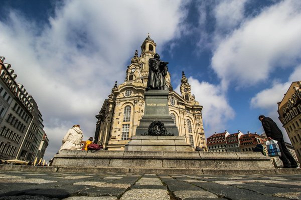 Louez votre véhicule facilement à nanterre avec france cars